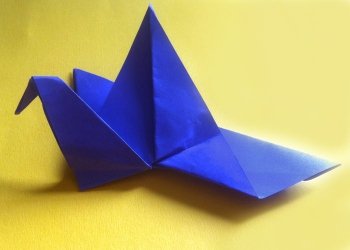 Bild 2 Origami Vogel Grundform Schritt 1